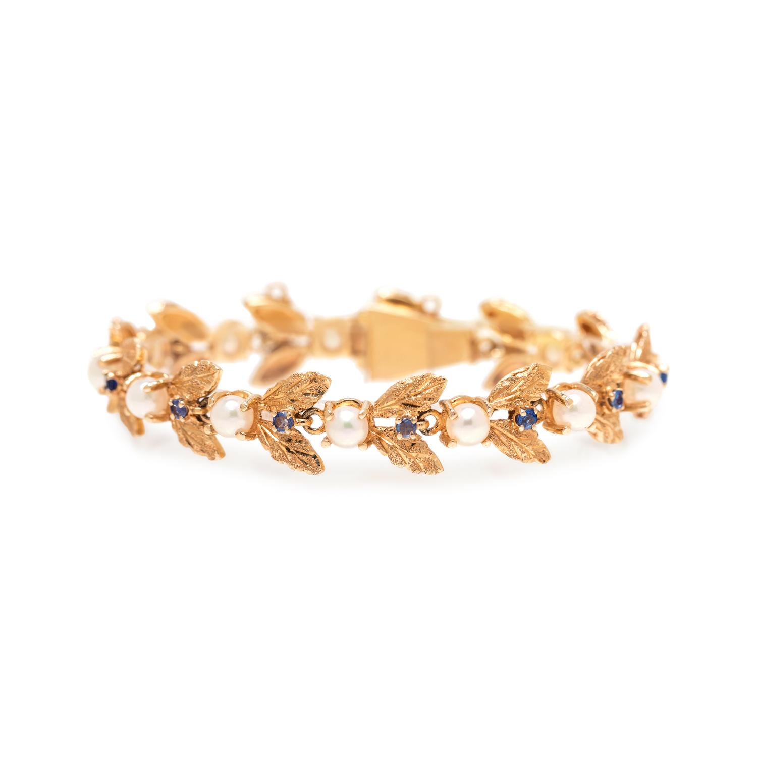 YELLOW GOLD, CULTURED PEARL AND SAPPHIRE BRACELET