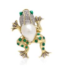 An 18 Karat Two Tone Gold, Cultured Pearl, Diamond and Emerald Frog Brooch, Trio, 11.50 dwts.