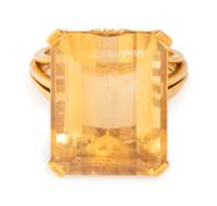A Retro 18 Karat Yellow Gold and Citrine Ring,