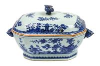 A Chinese Export Porcelain Lidded Tureen Height 9 x width 15 x depth 9 inches. — LATE 18TH/EARLY 19TH CENTURY