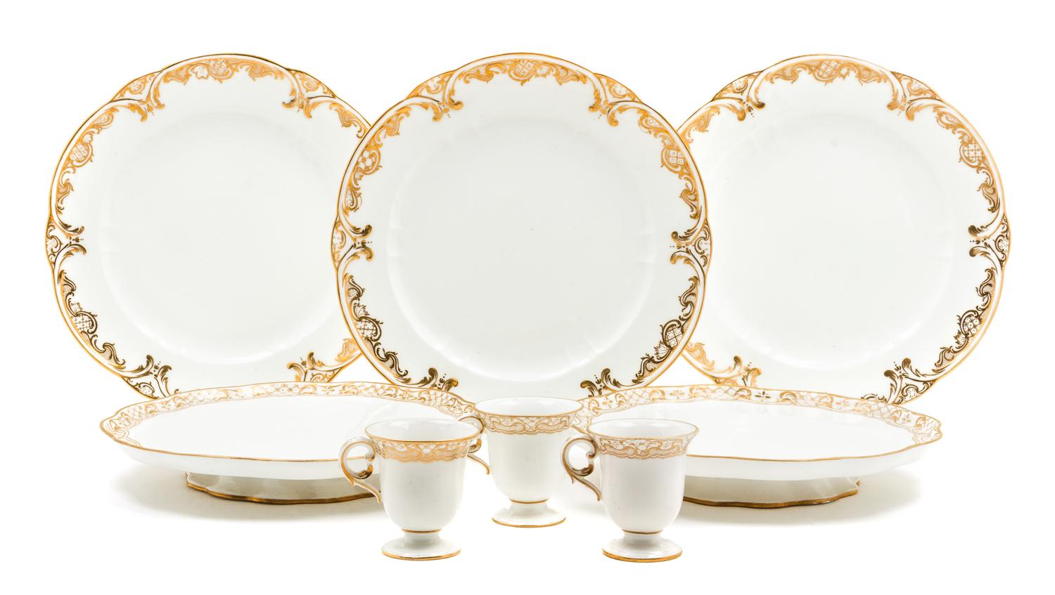 A Sevres Style Porcelain Dessert Service Diameter of dinner plate 9 5/8 inches. — 19TH/20TH CENTURY