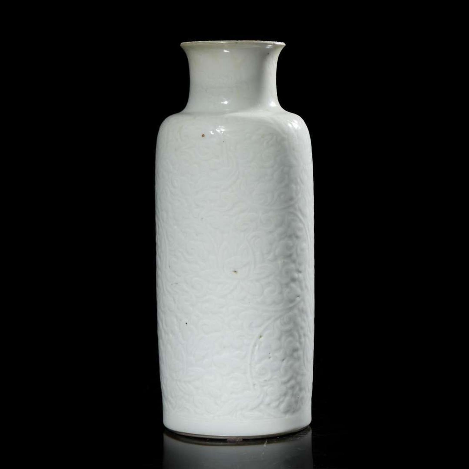 A Chinese carved white porcelain sleeve vase 白瓷刻劃花燈籠瓶 Kangxi period ? ??