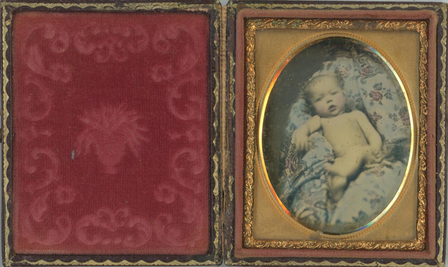 [Daguerreotype] Naked Baby and Blue Boy