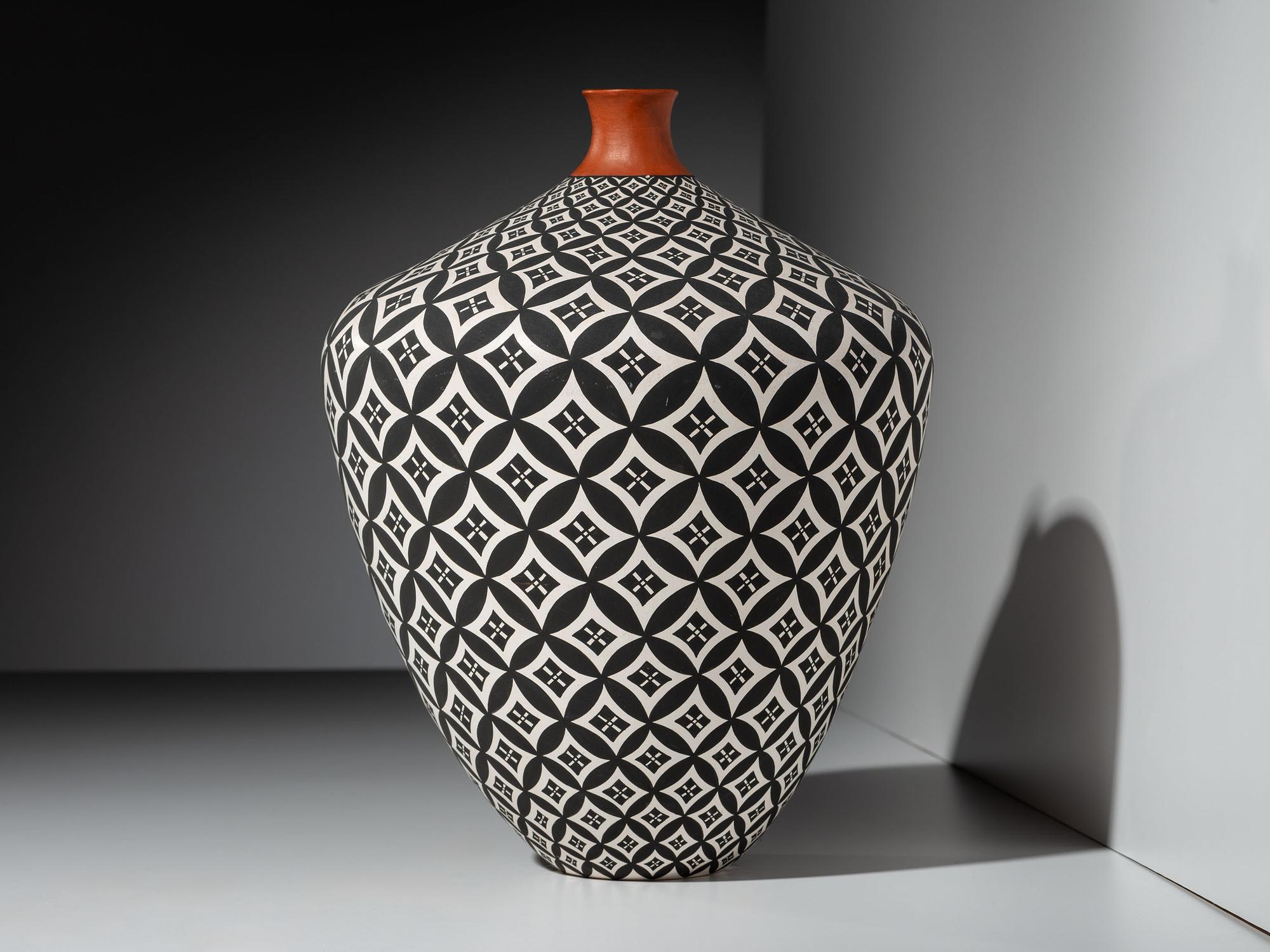 Op-Art Pottery Vase