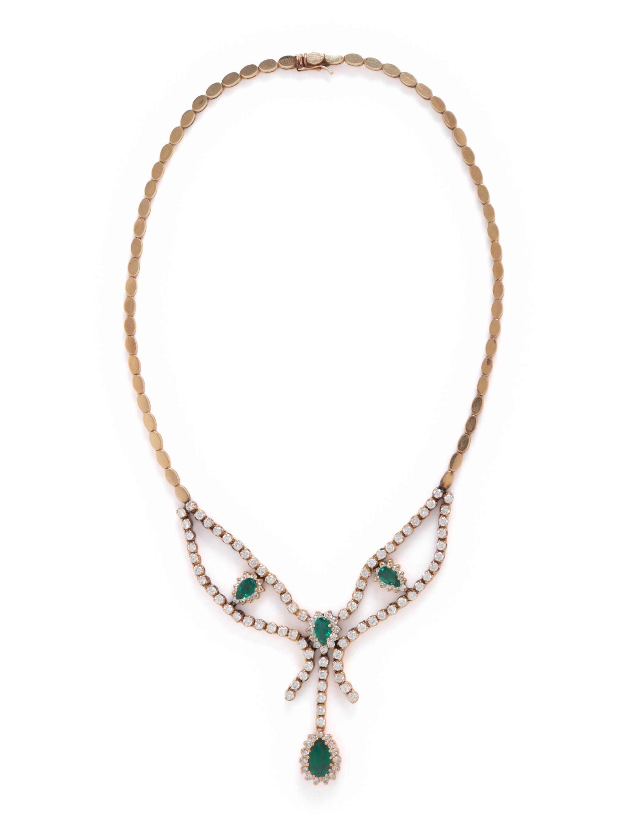 EMERALD, DIAMOND, AND YELLOW GOLD NECKLACE
