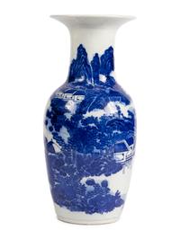 A Chinese Export Blue and White Porcelain Vase