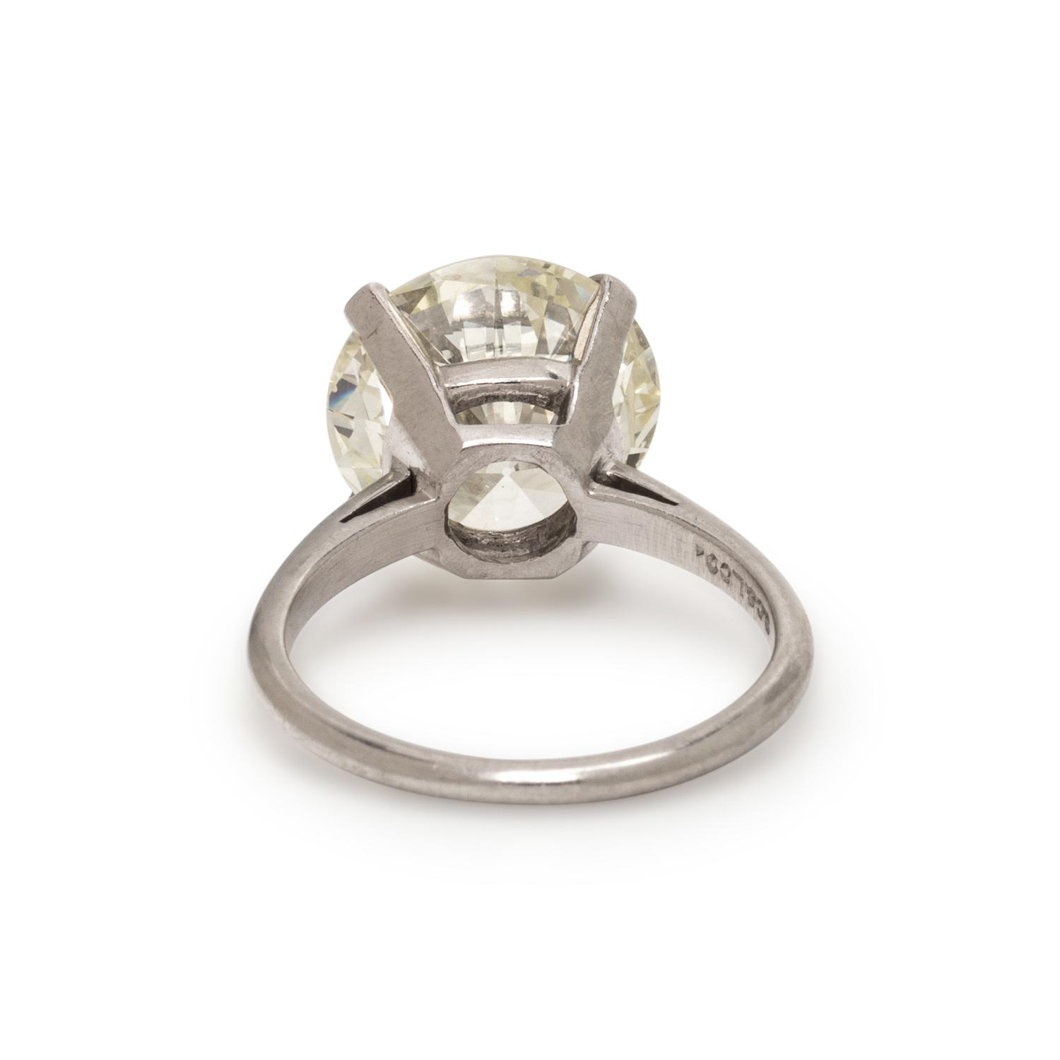 DIAMOND SOLITAIRE RING