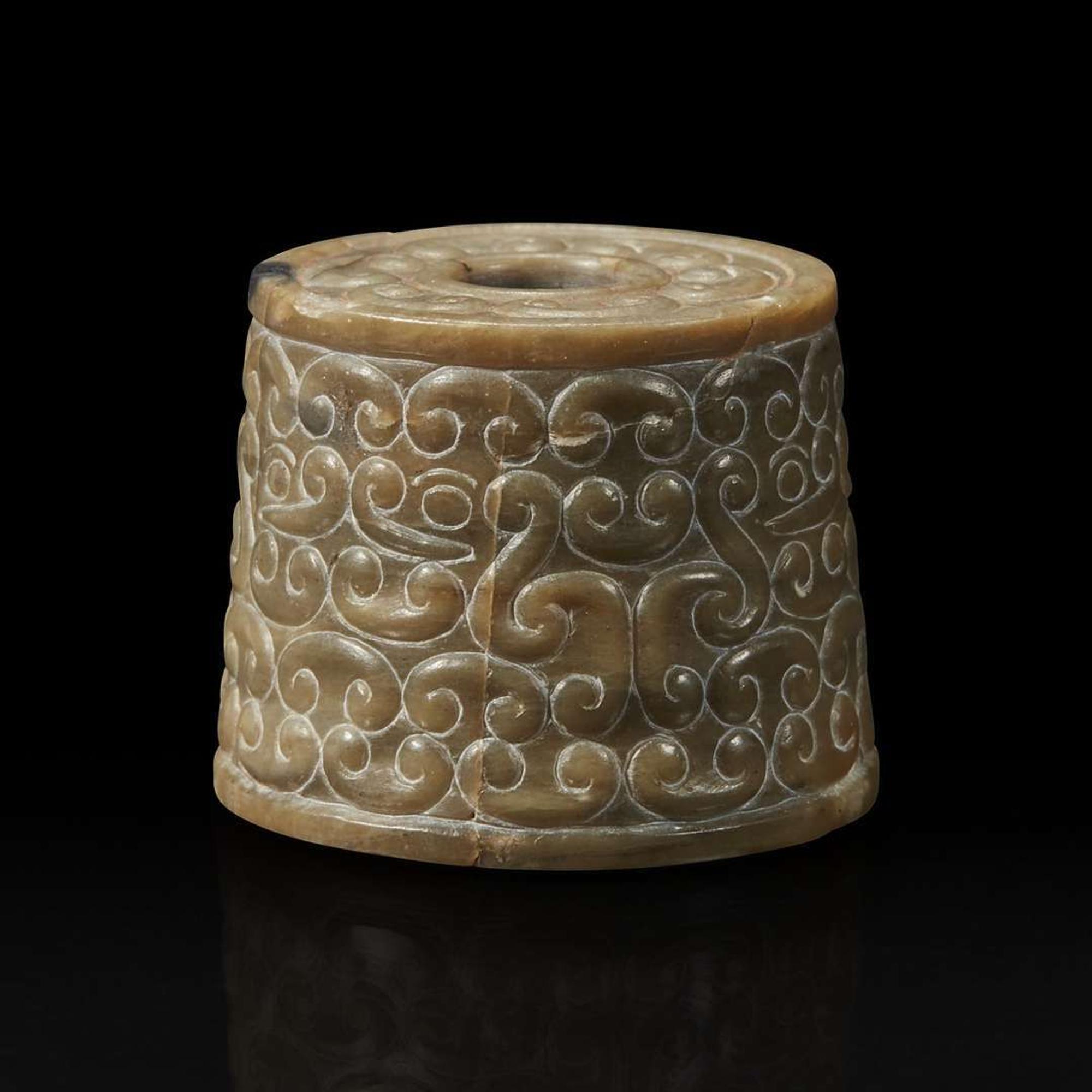 A Chinese Warring States style jade bead 战国风格玉勒
