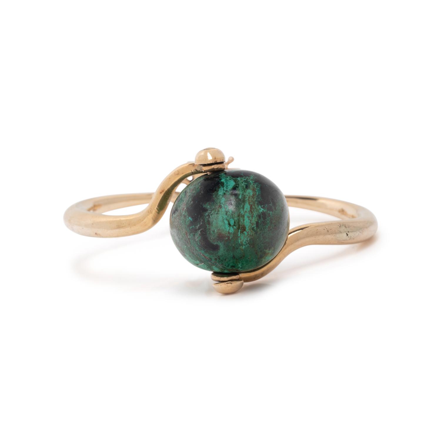HARDSTONE AND YELLOW GOLD BANGLE BRACELET
