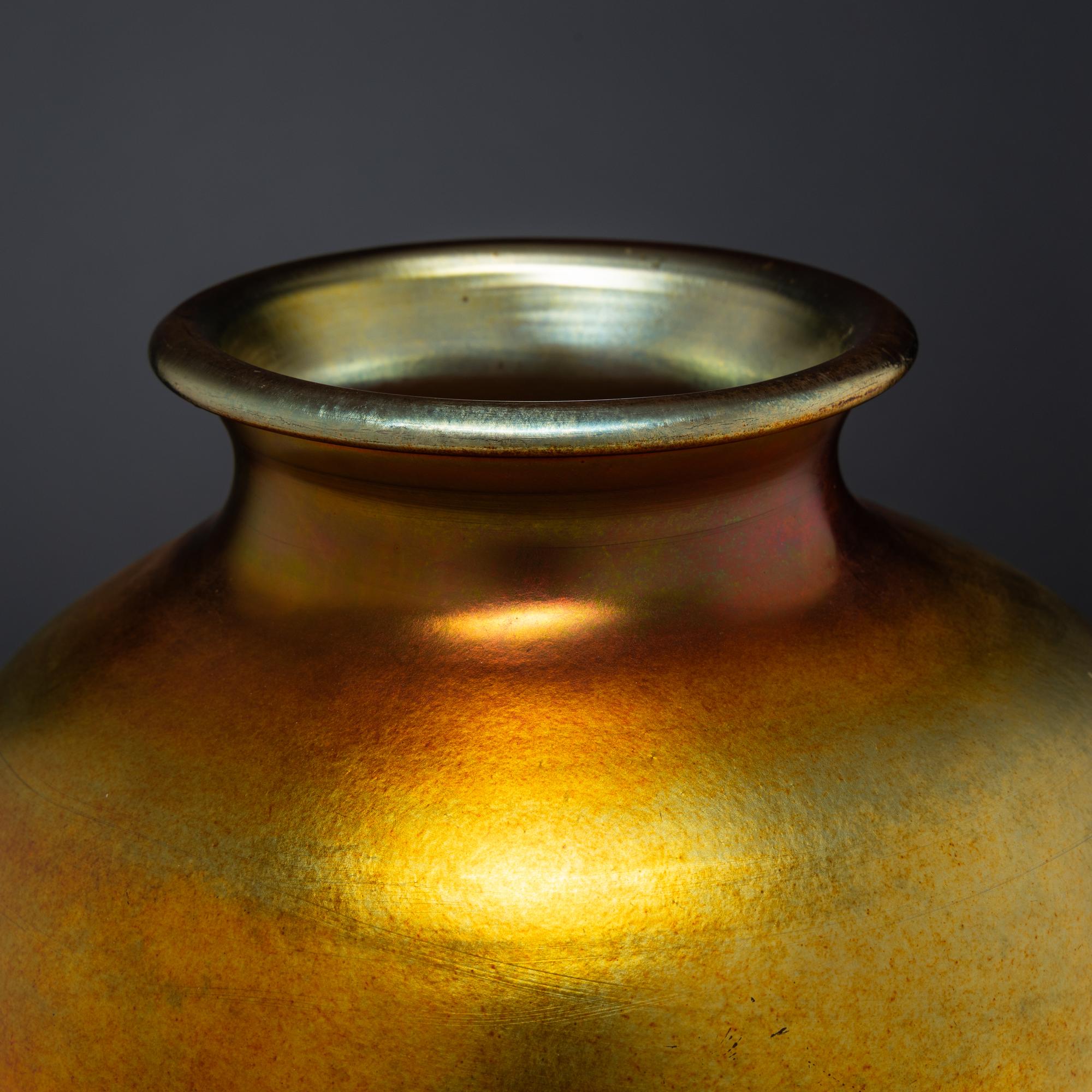Aurene vase, c. 1910