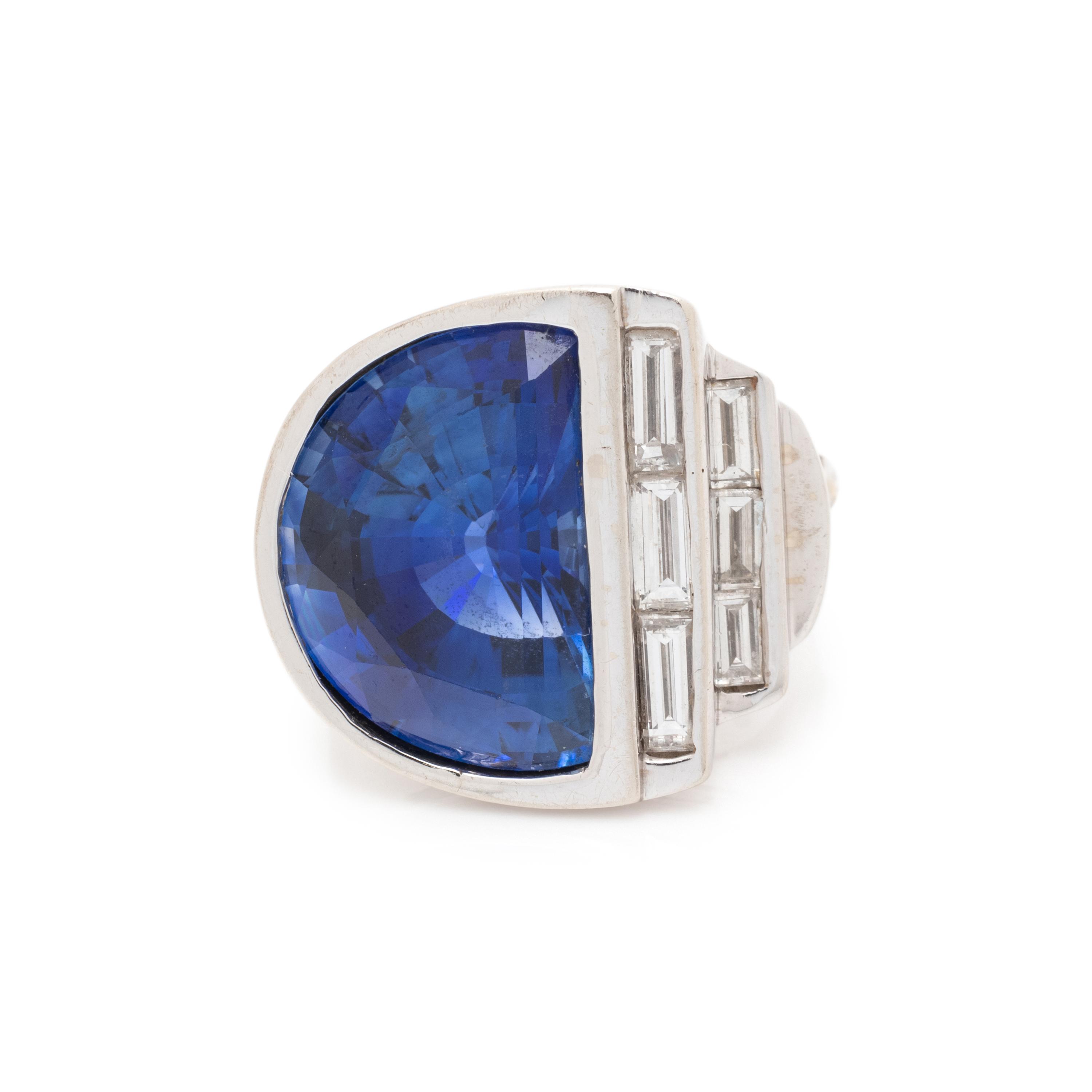 WHITE GOLD, SAPPHIRE AND DIAMOND RING
