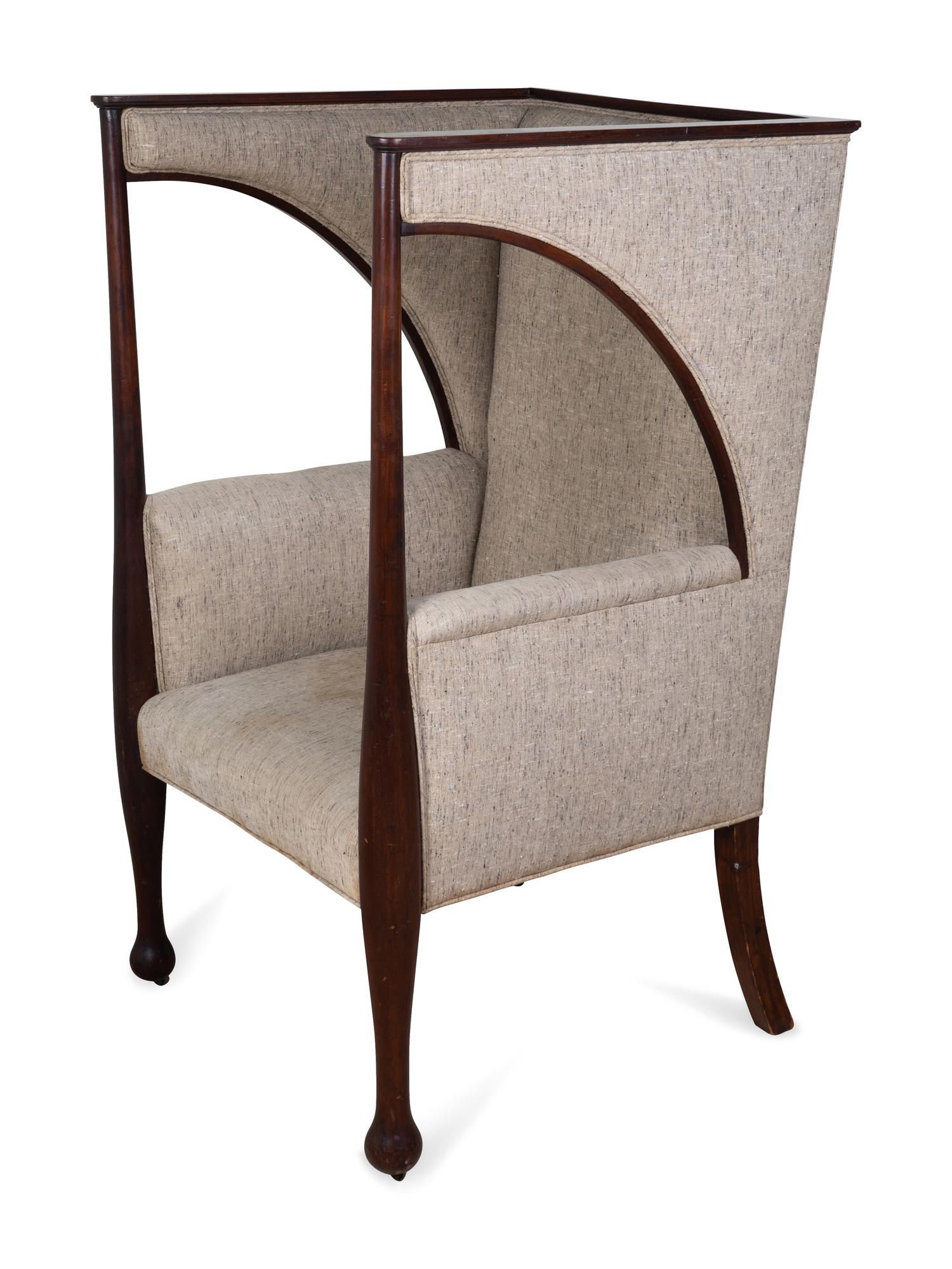 A Georgian Style Upholstered Mahogany Porter's Chair — 20TH CENTURY