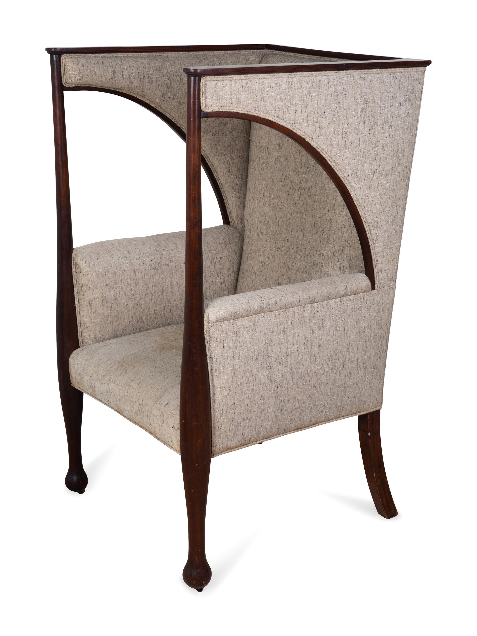 A Georgian Style Upholstered Mahogany Porter's Chair — 20TH CENTURY