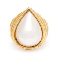 A Yellow Gold and Cultured Mabe Pearl Ring,