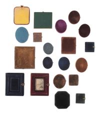 [EARLY PHOTOGRAPHY]. 21 assorted velvet image cases.