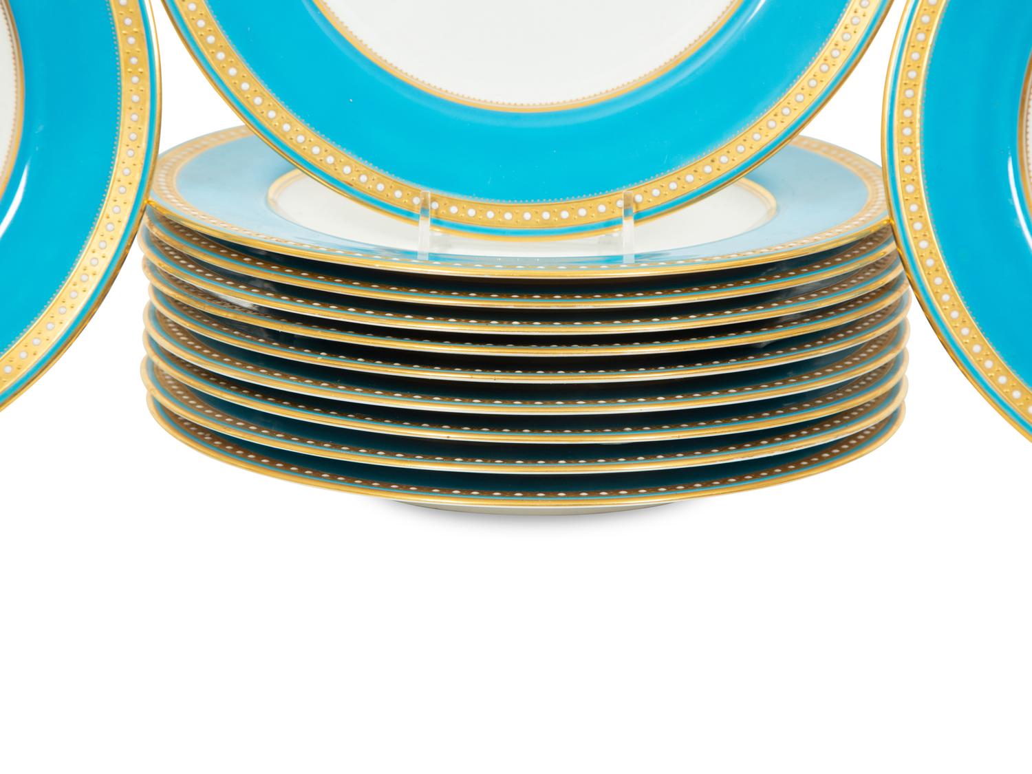 Twelve Copeland Spode Porcelain Dinner Plates