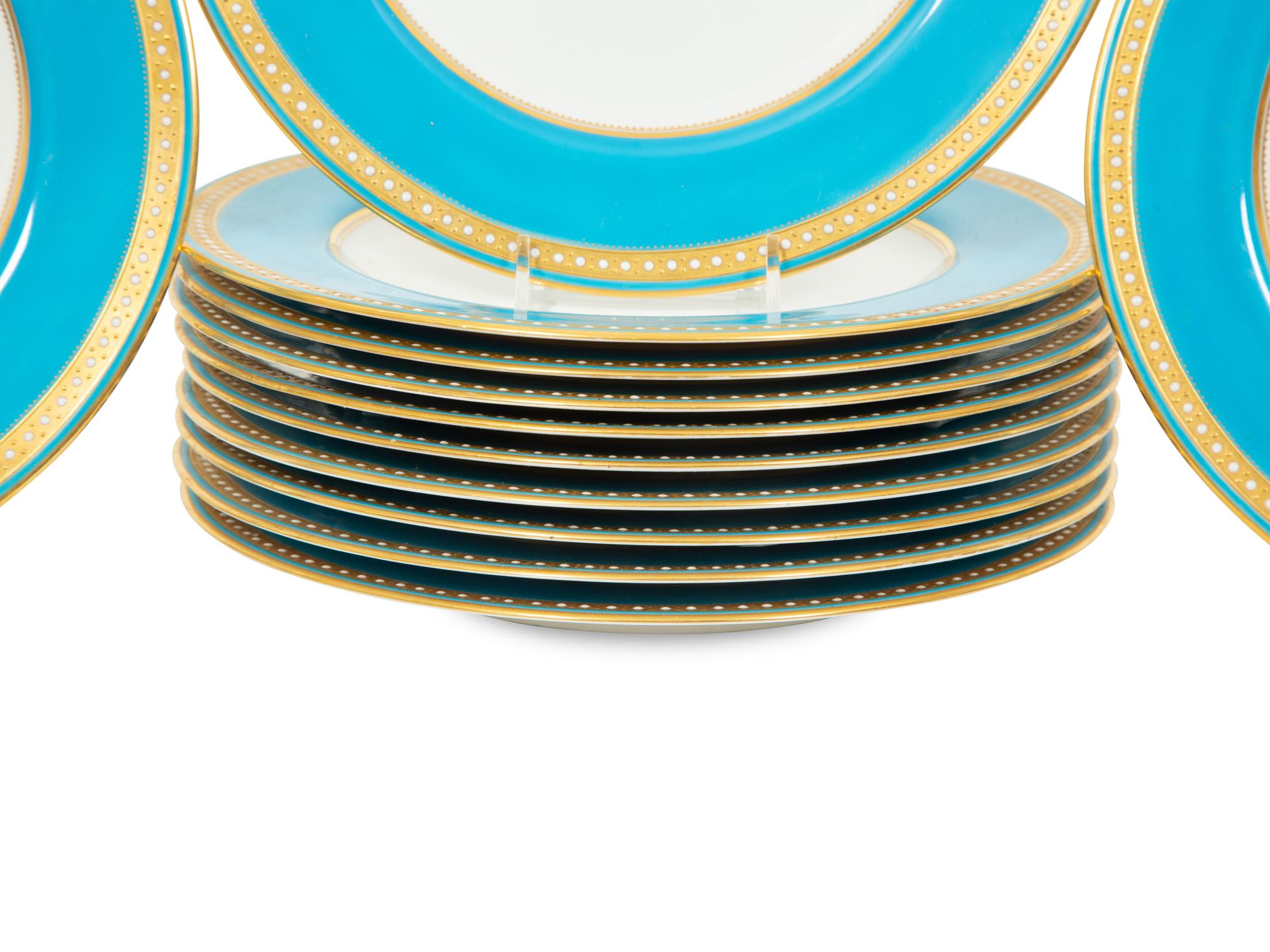 Twelve Copeland Spode Porcelain Dinner Plates