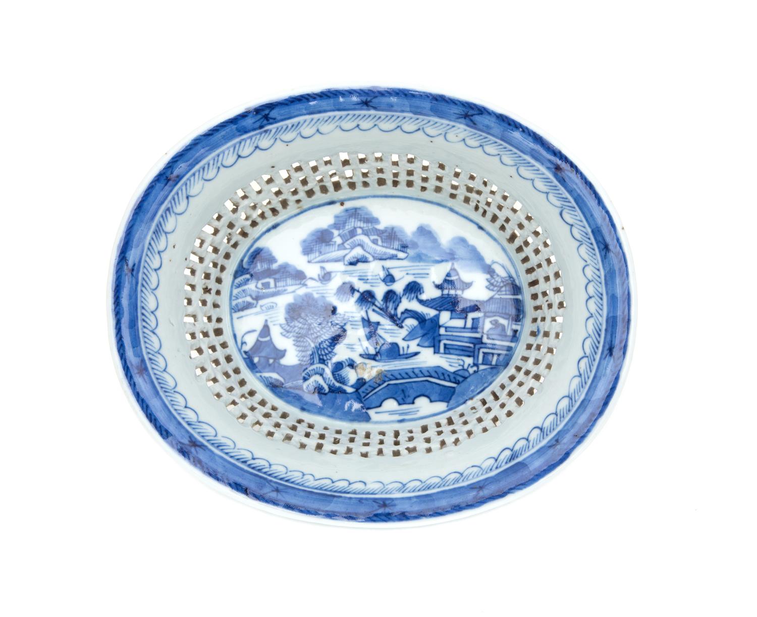 A Chinese Blue and White Canton Reticulated Fruit Basket Height 3 1/4 x width 6 3/4 x depth 8 inches. — 19TH CENTURY