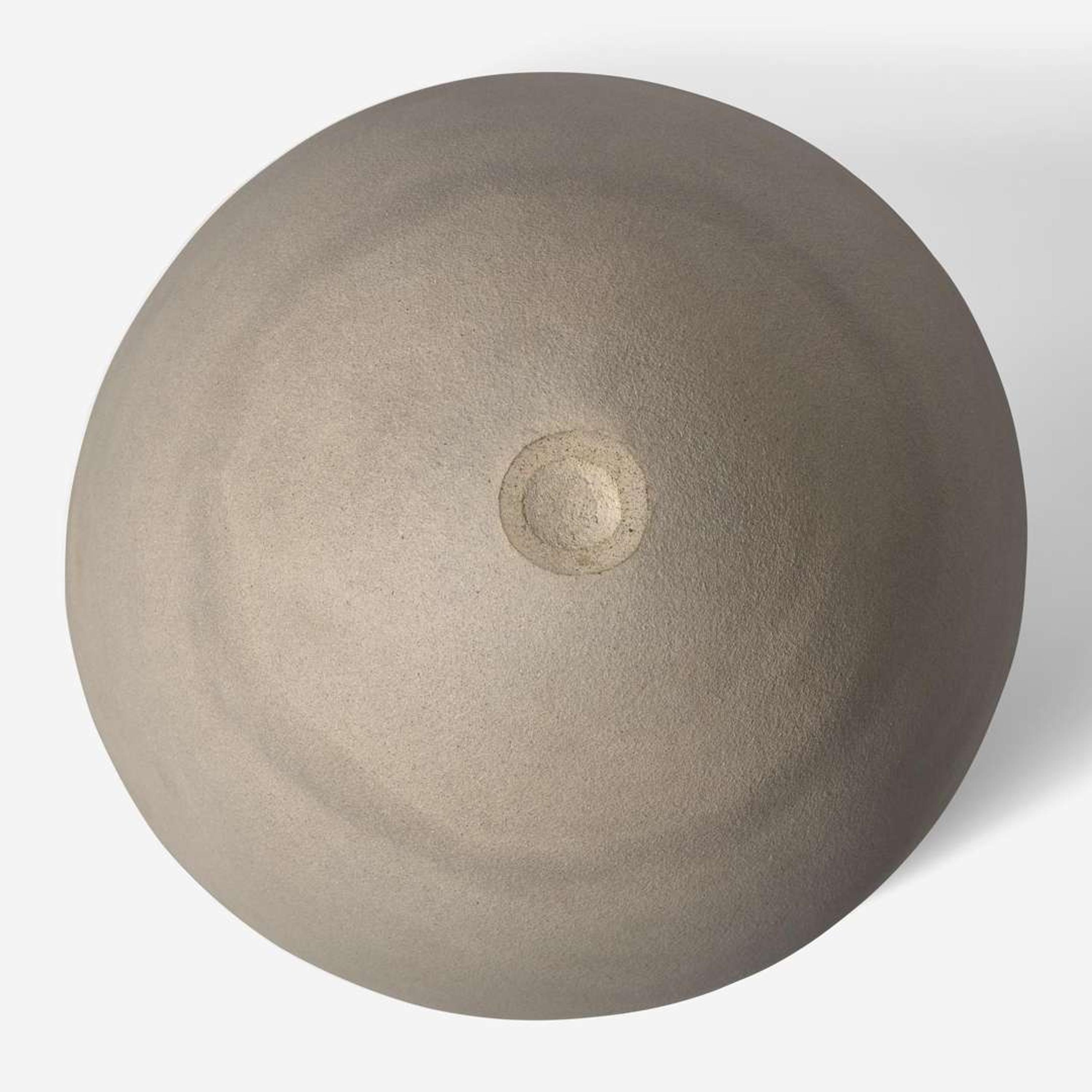 Jennifer Lee (British, b. 1956) "Pale bowl with grey/green speckled band", UK, 1986