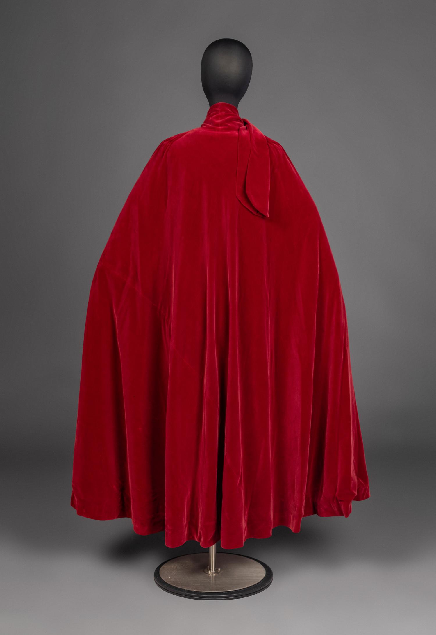 Rare Madeleine Vionnet Haute Couture Velvet Cape,1929-30