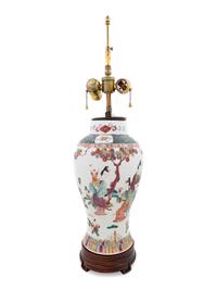 A Chinese Export Porcelain Table Lamp
