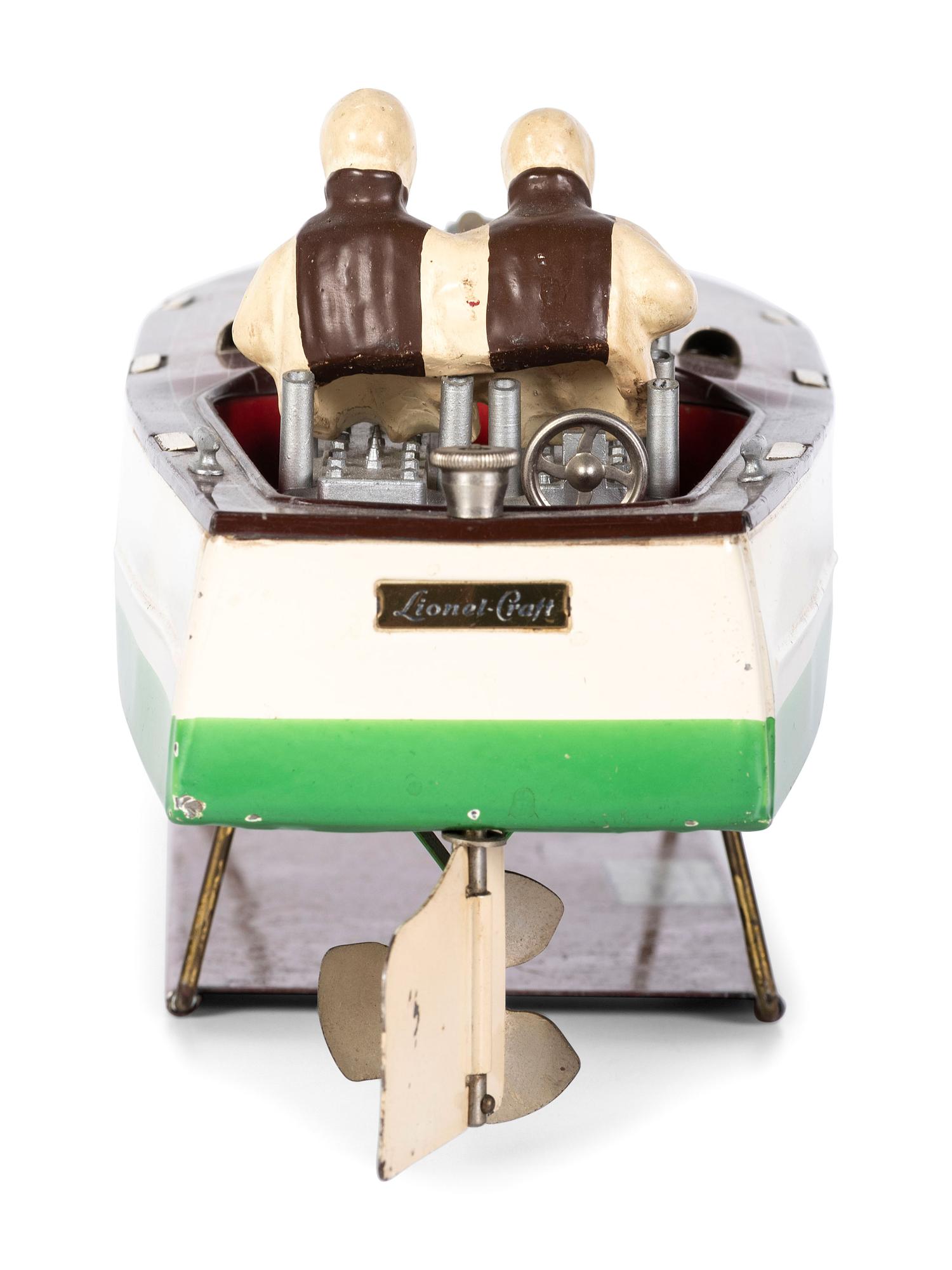 A Lionel Tin Wind Up Speed Boat