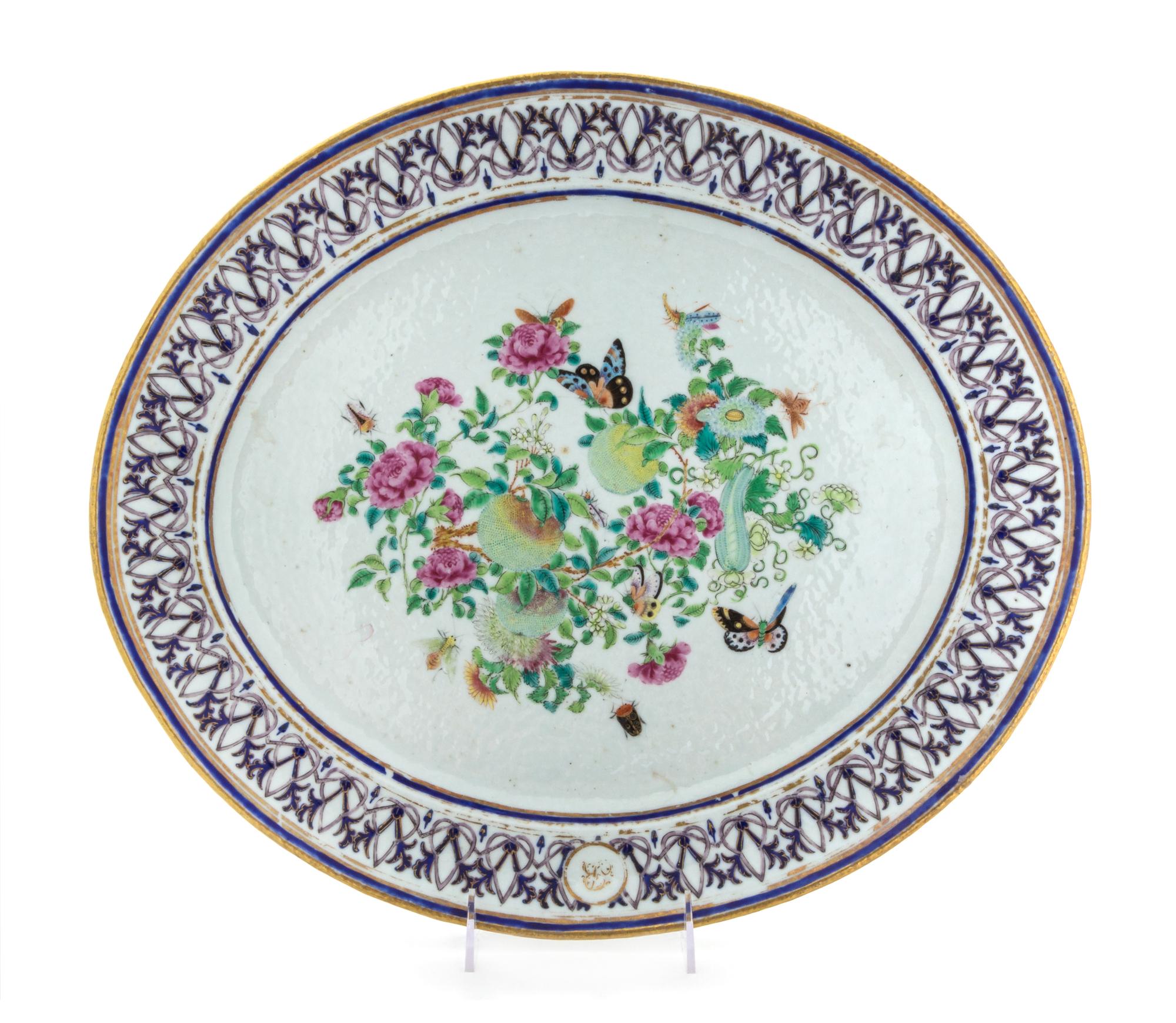 A Chinese Export Porcelain Platter Width 17 1/4 inches. — 19TH CENTURY