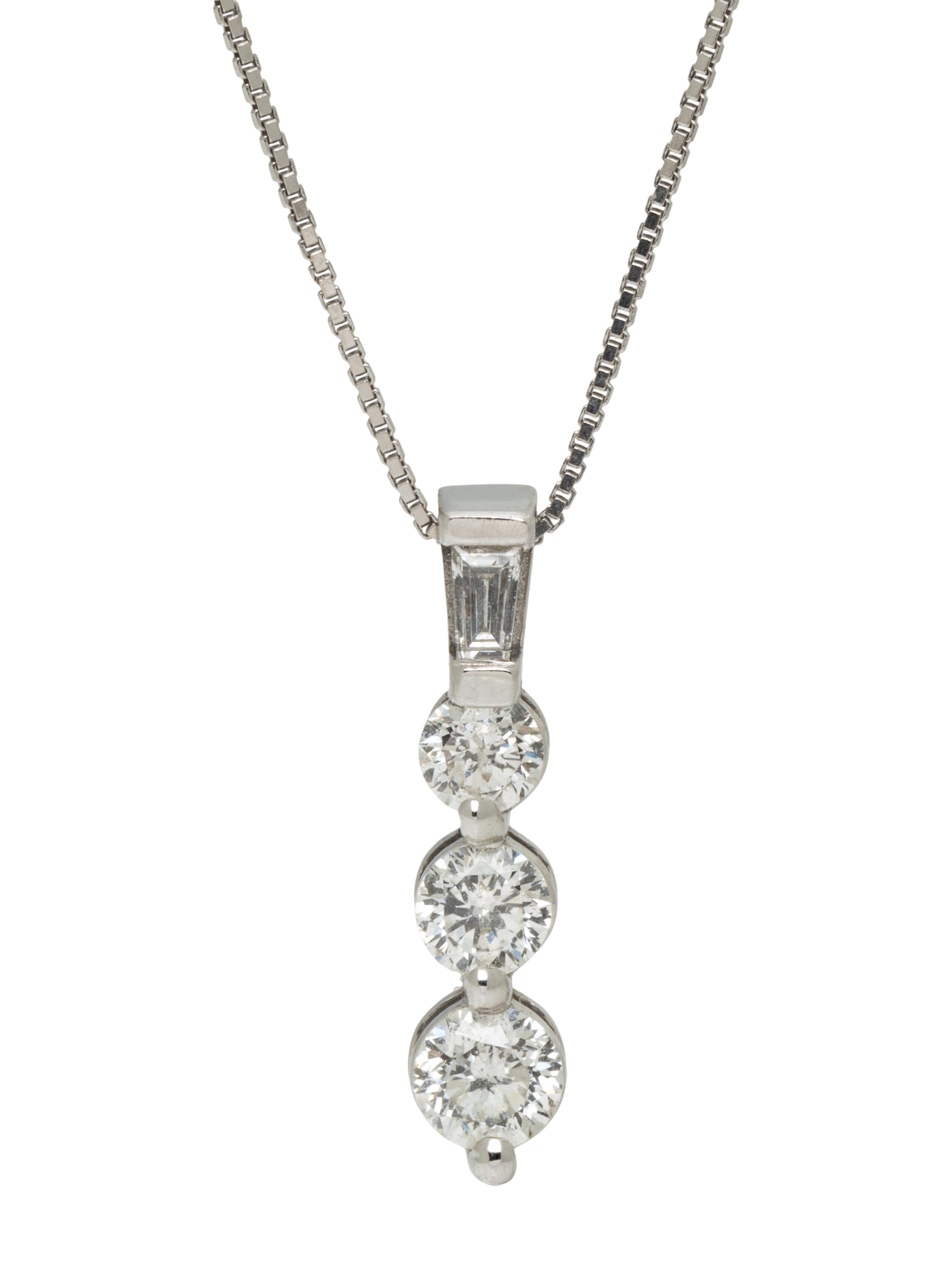 DIAMOND PENDANT/NECKLACE