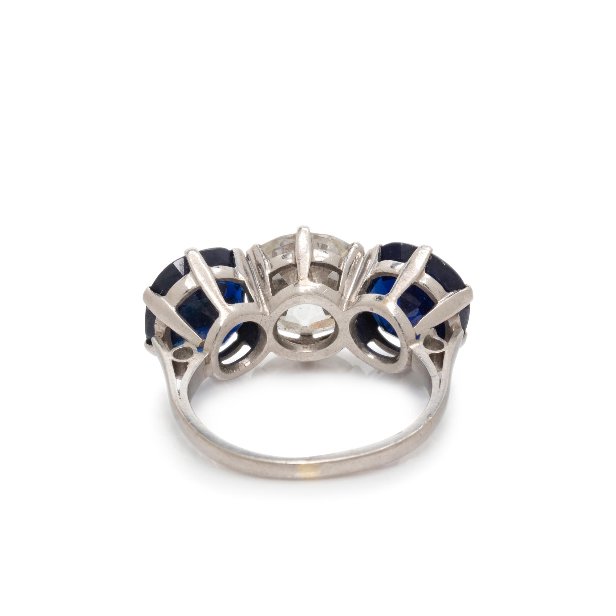 DIAMOND AND SAPPHIRE RING