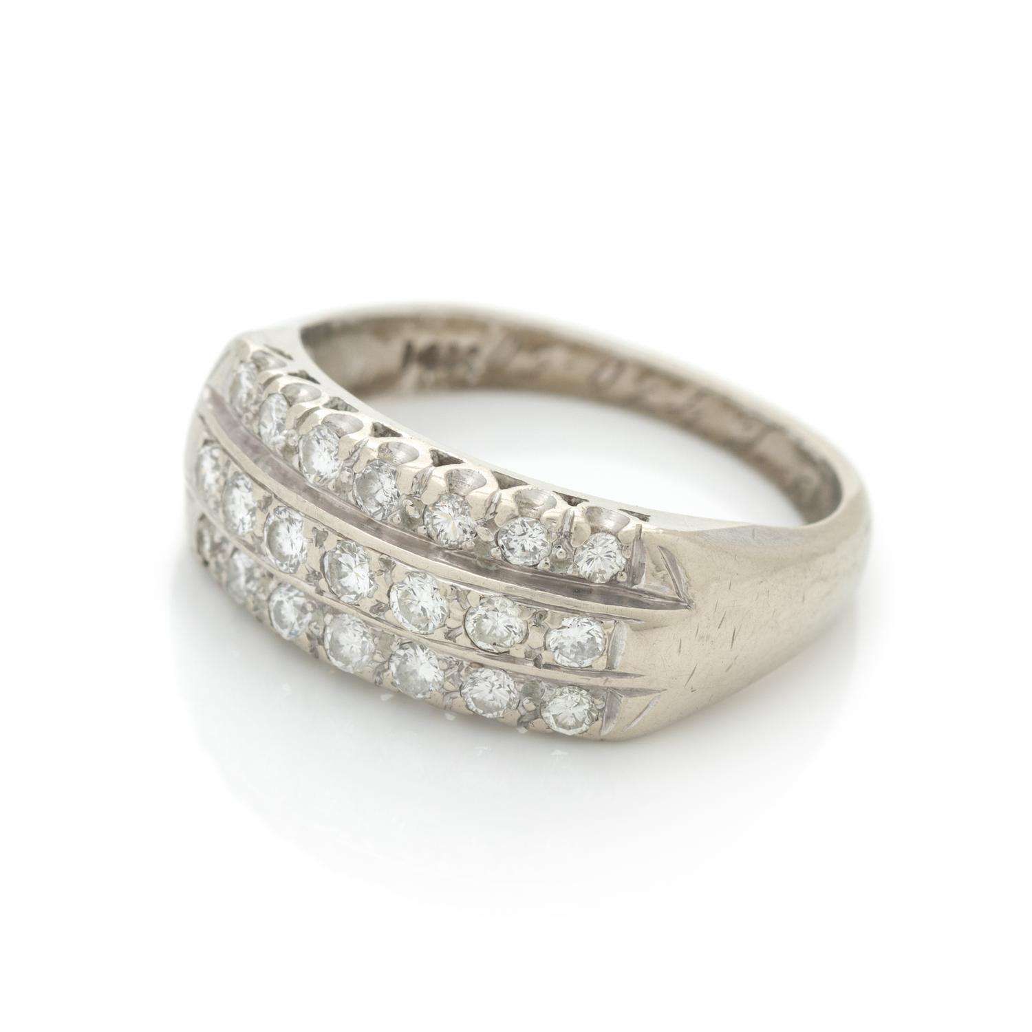 DIAMOND RING
