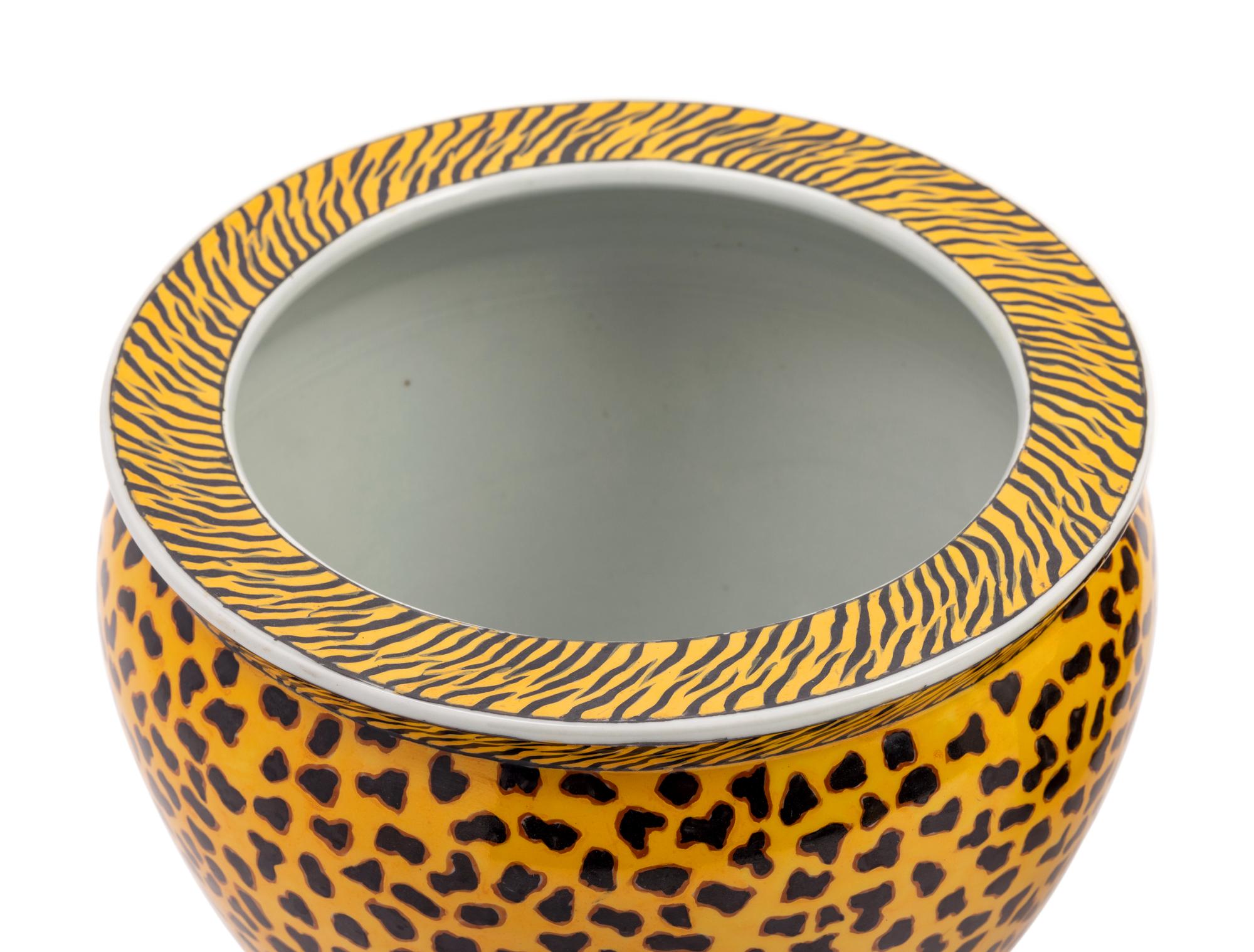 A Pair of Chinese Export Porcelain Animal Pattern Jardinières