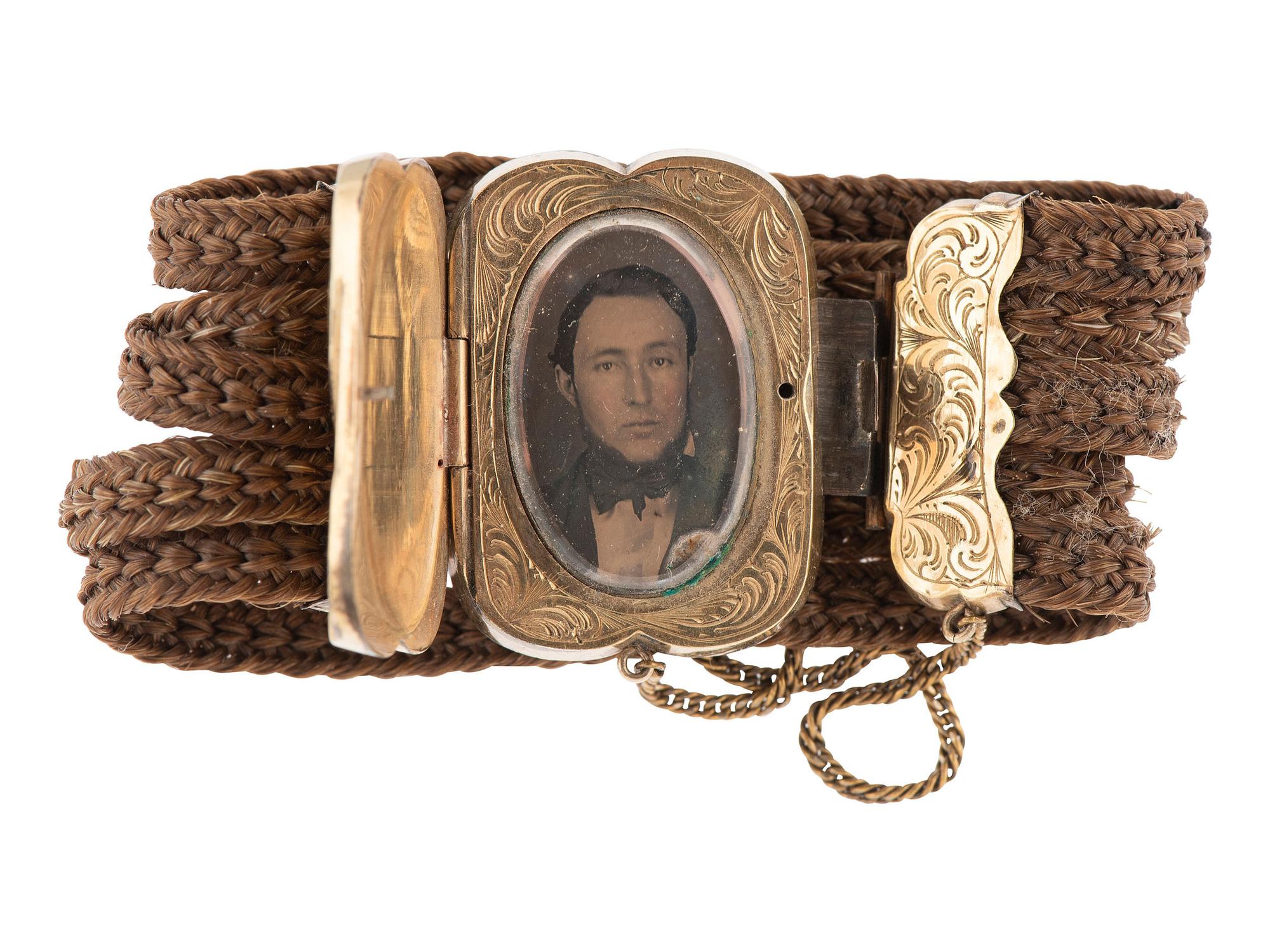[EARLY PHOTOGRAPHY]. 3 pieces of Daguerreian jewelry.