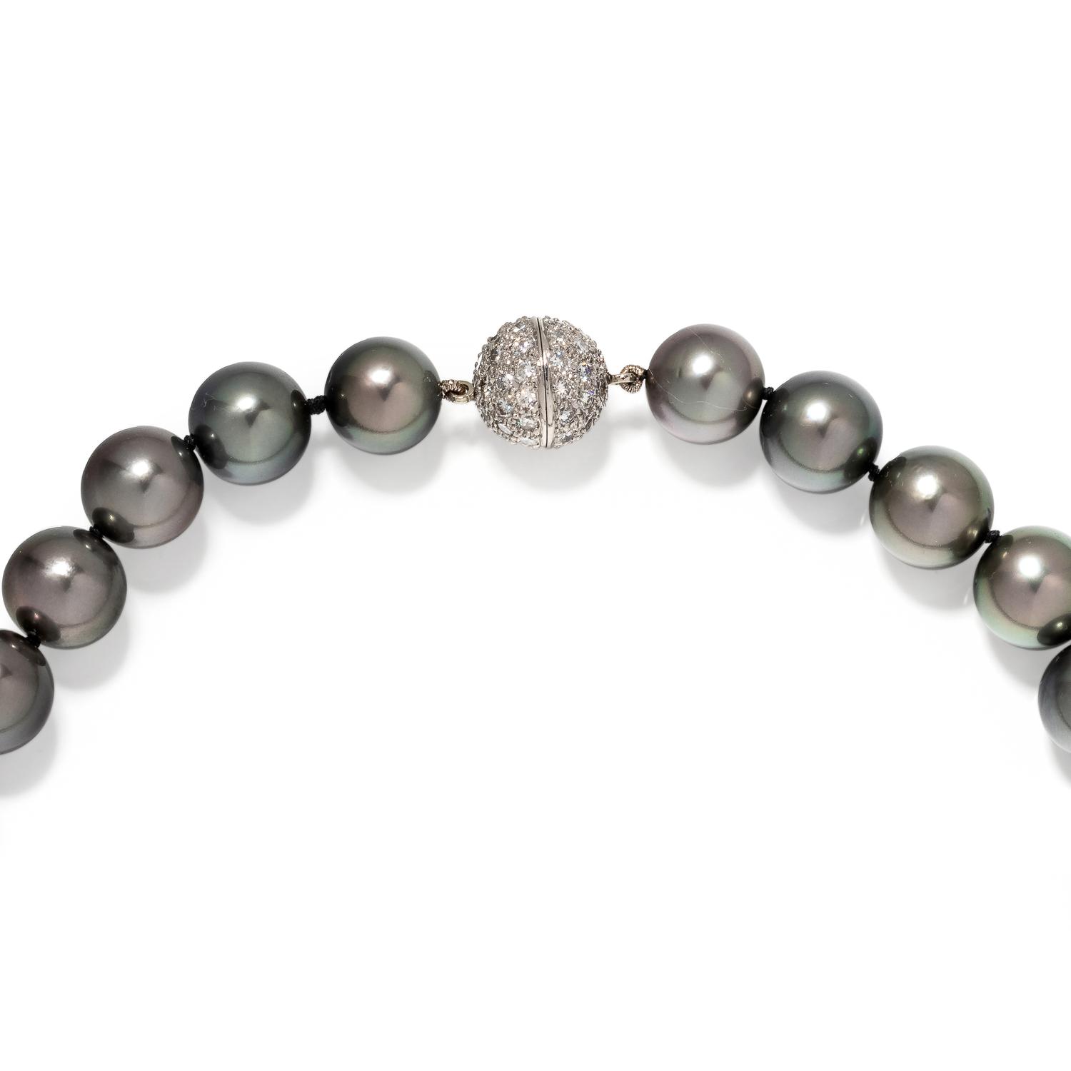 CULTURED TAHITIAN PEARL NECKLACE