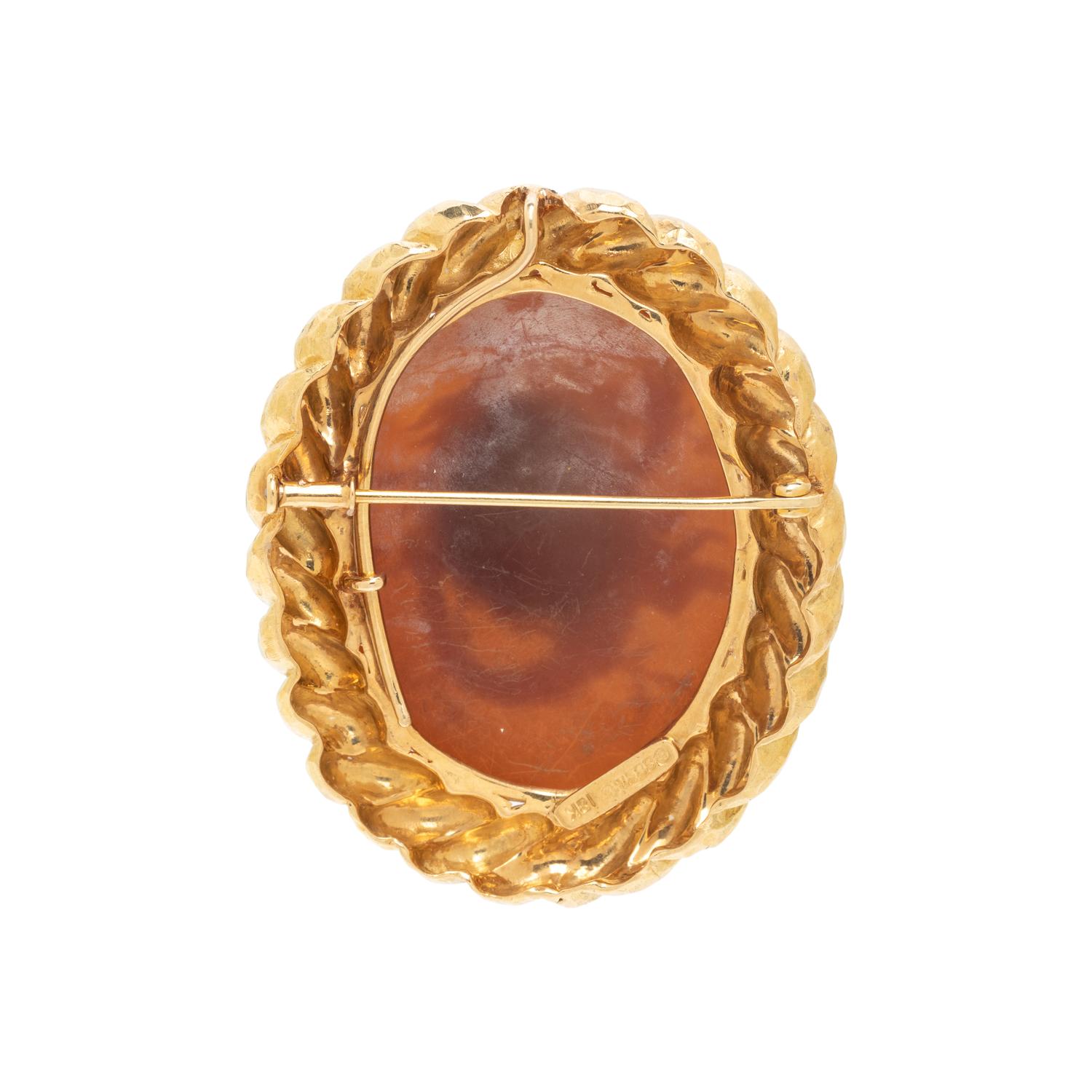 DAVID WEBB, YELLOW GOLD AND CAMEO PENDANT/BROOCH