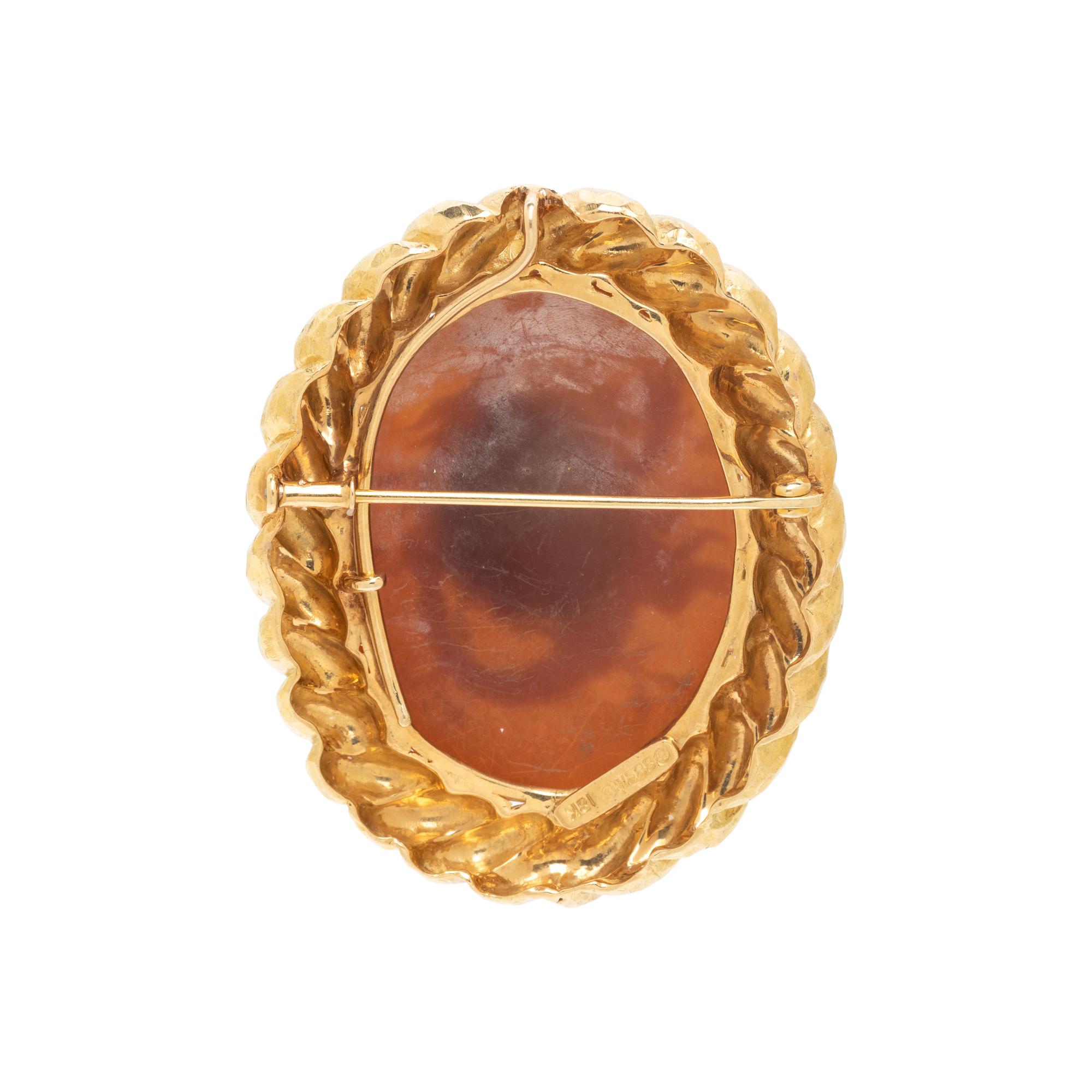 DAVID WEBB, YELLOW GOLD AND CAMEO PENDANT/BROOCH