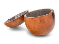 An Apple-Form Tea Caddy