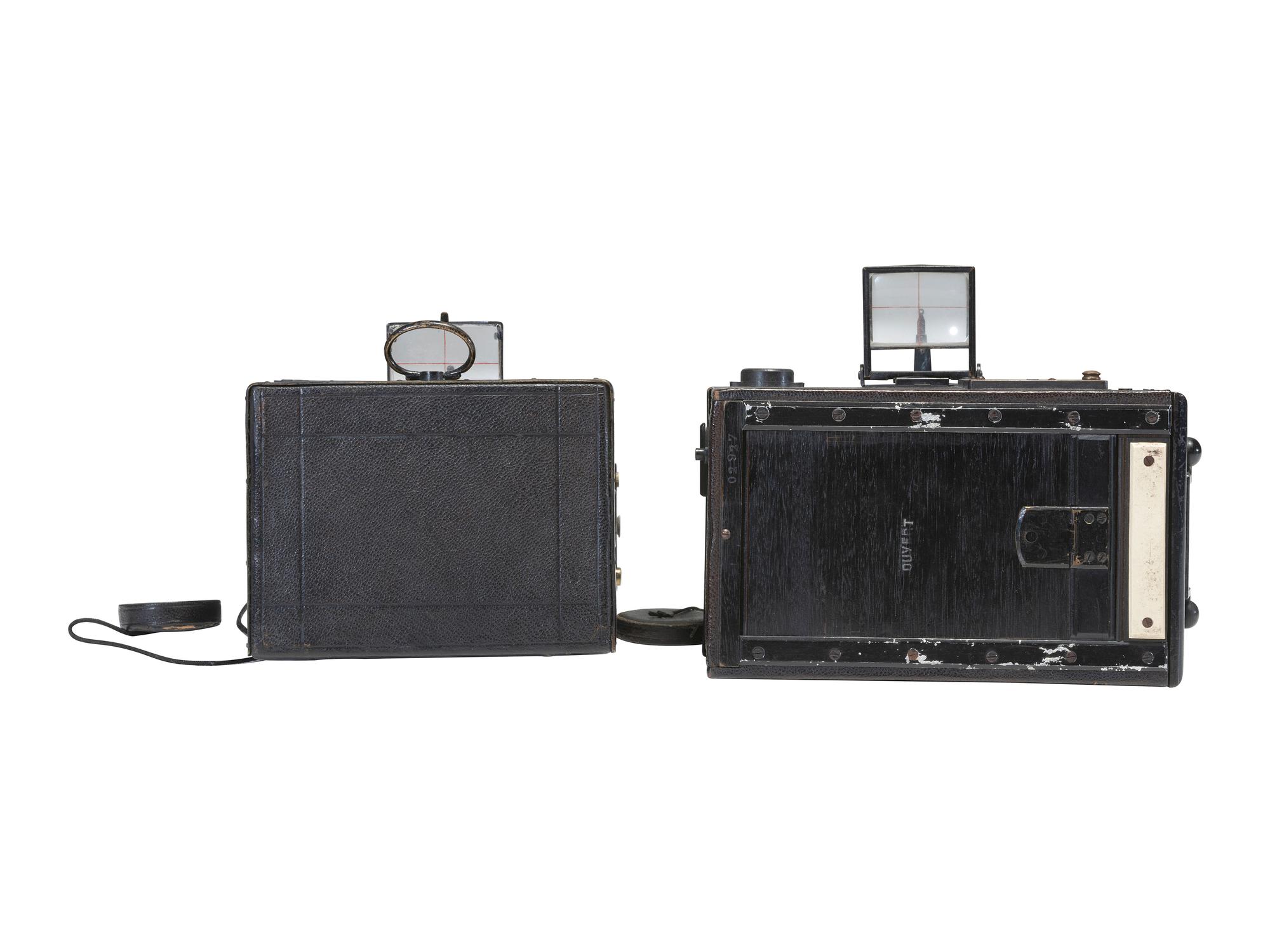 [CAMERAS]. Two French cameras, incl. Steno-Jumelle and Mackenstein.