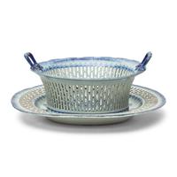 A Chinese Export Porcelain Fitzhugh Reticulated Chestnut Basket and Undertray