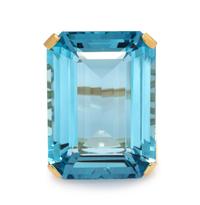 A Yellow Gold and Aquamarine Ring, 14.10 dwts.