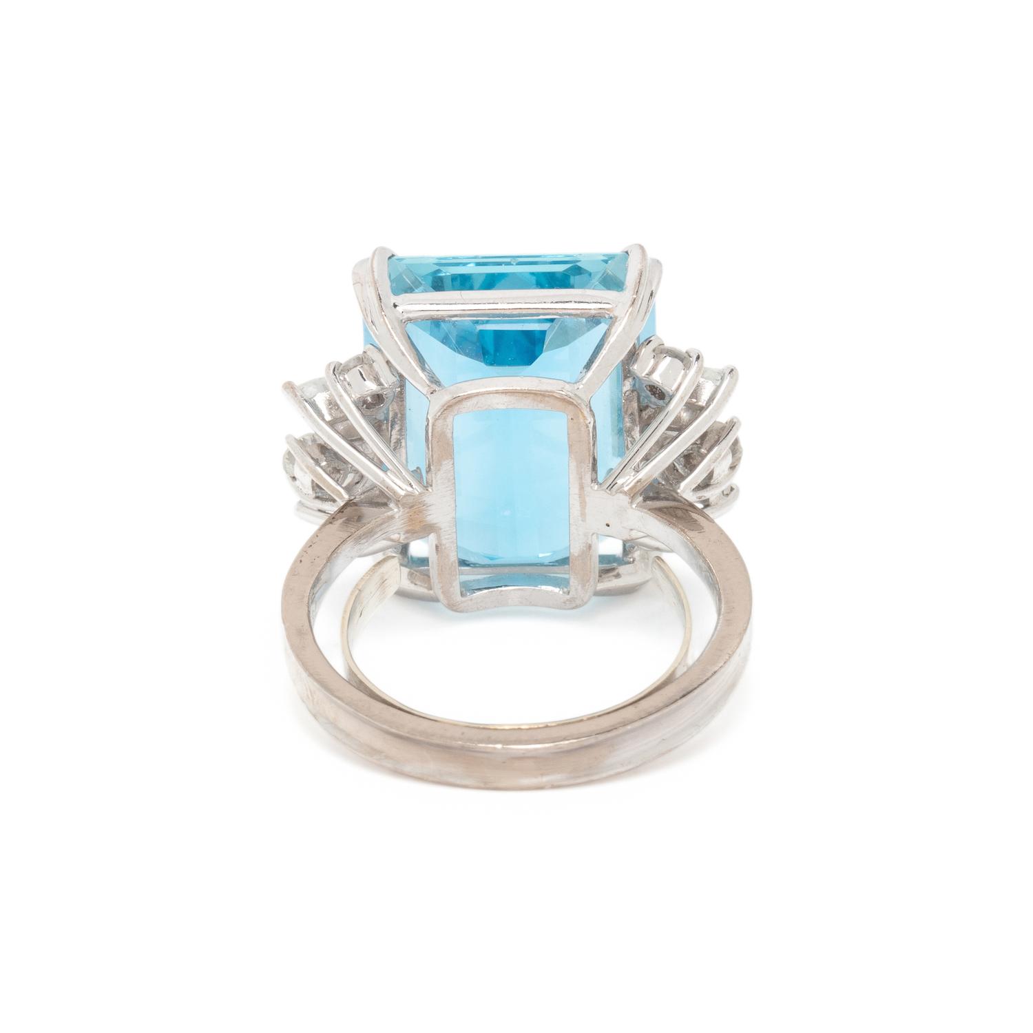 H. STERN, WHITE GOLD AND AQUAMARINE RING