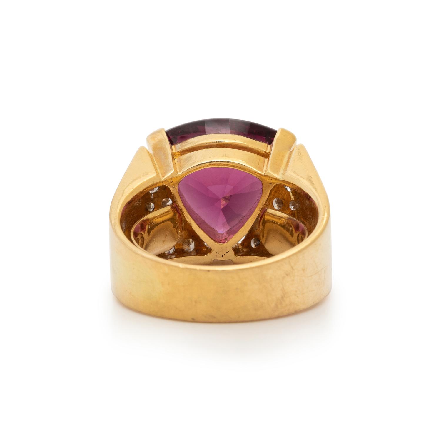 GARNET AND DIAMOND RING