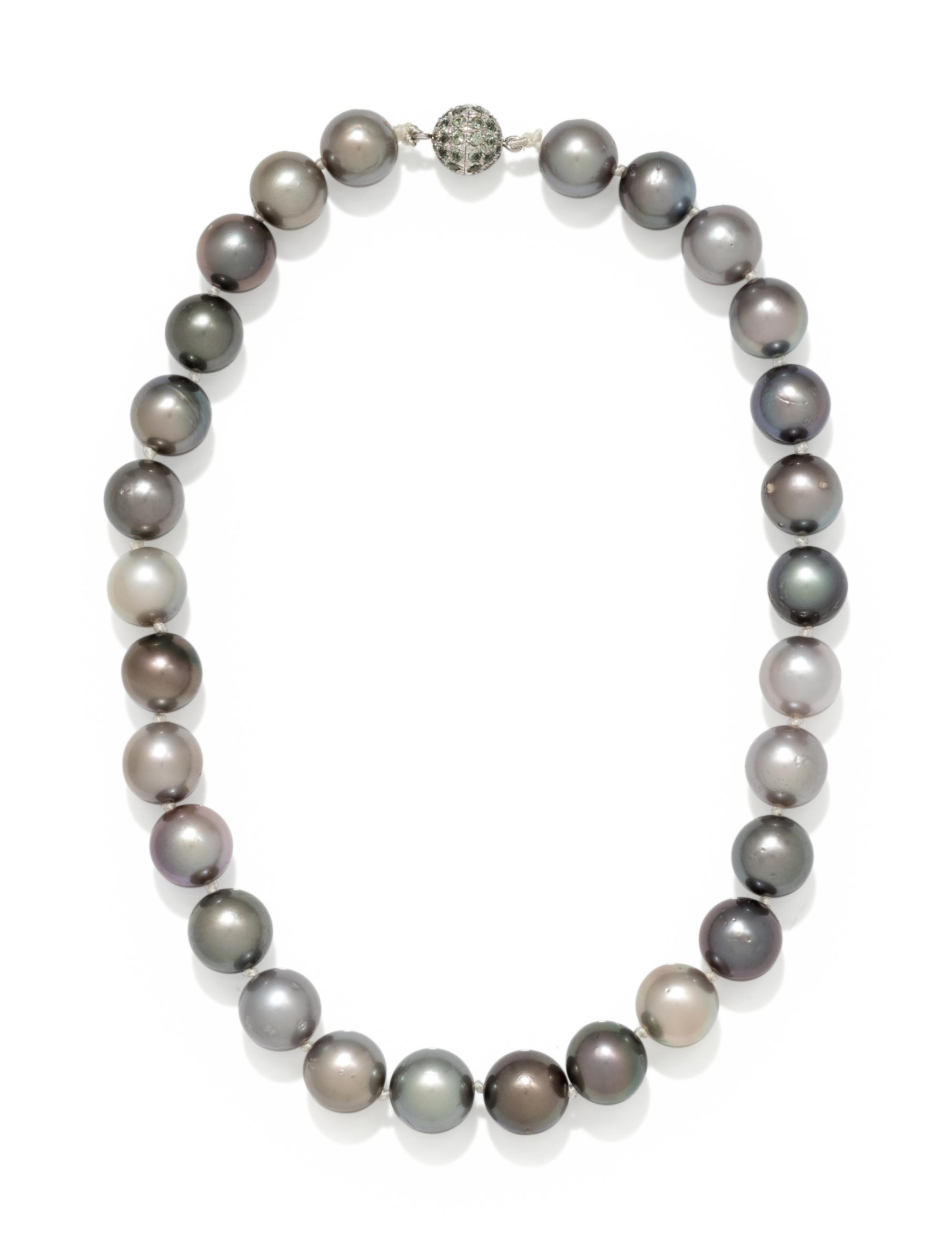 CULTURED TAHITIAN PEARL NECKLACE