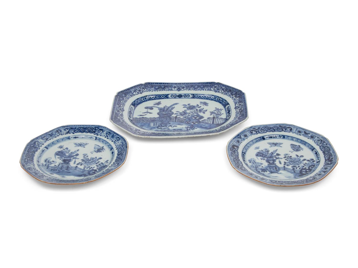 Three Chinese Export Porcelain Articles