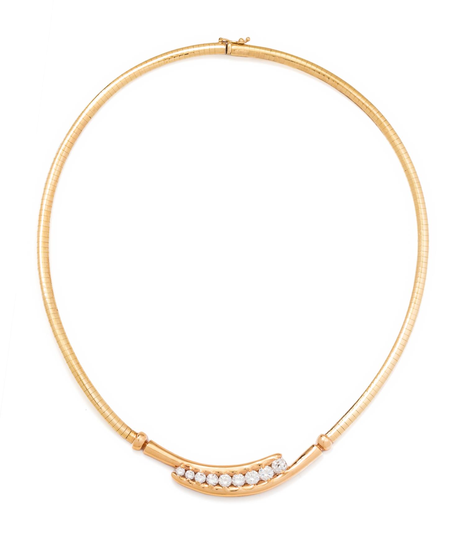 YELLOW GOLD AND DIAMOND NECKLACE