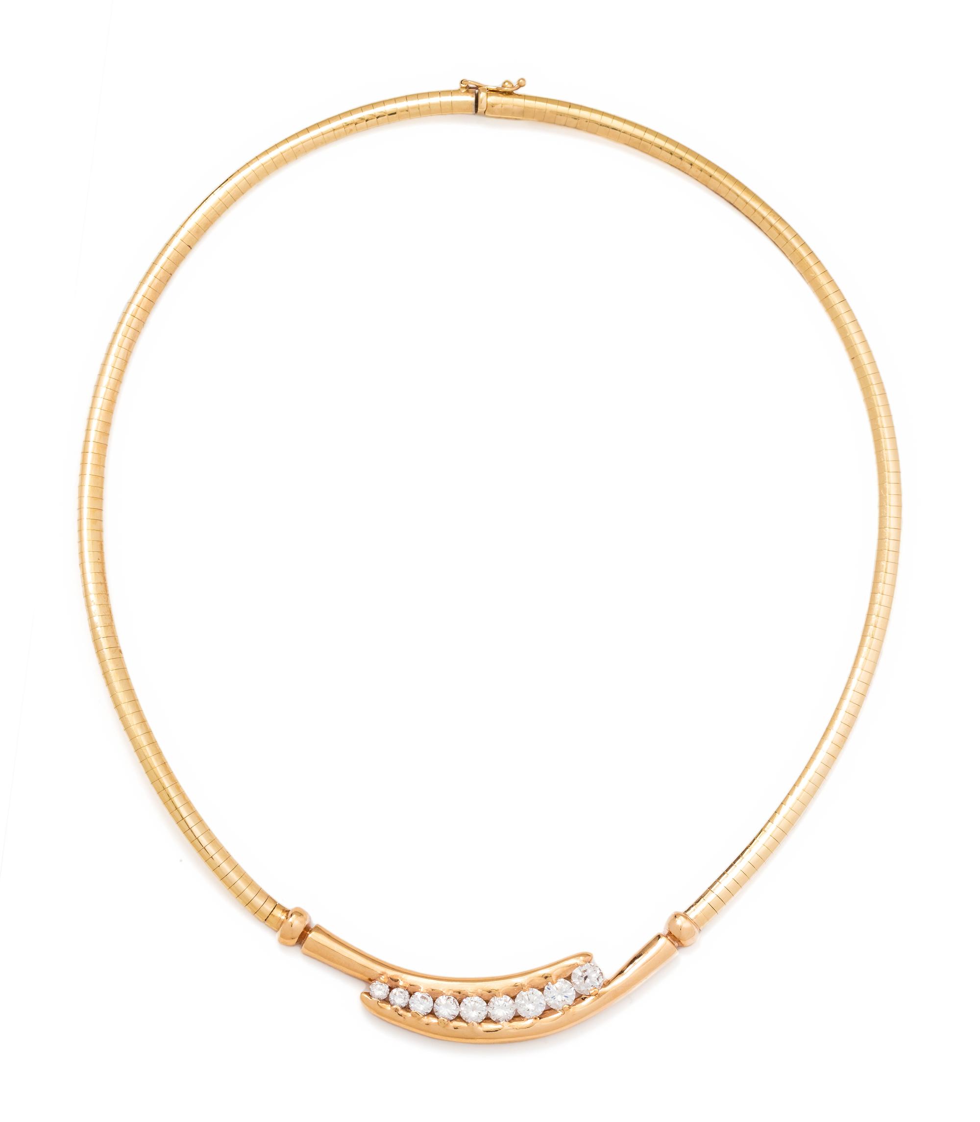 YELLOW GOLD AND DIAMOND NECKLACE