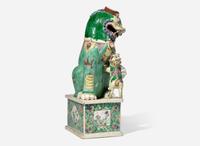 A large Chinese famille verte-glazed Buddhist lion and cub, Kangxi period 素三彩少獅太獅 清 康熙