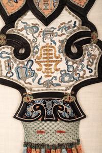 Six Embroidered Silk Rank Badges and a Cloud Collar