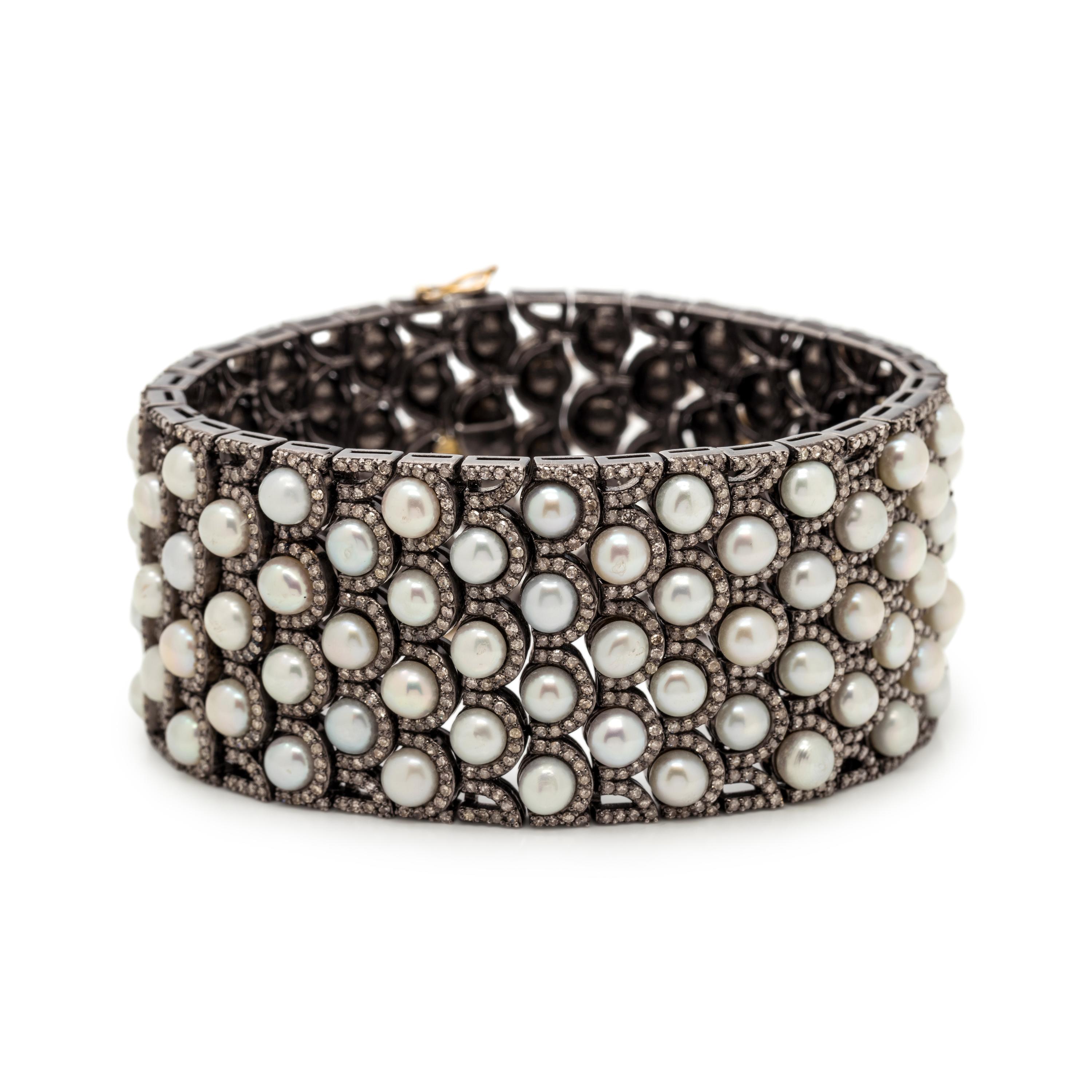 CULTURED PEARL AND DIAMOND BRACELET