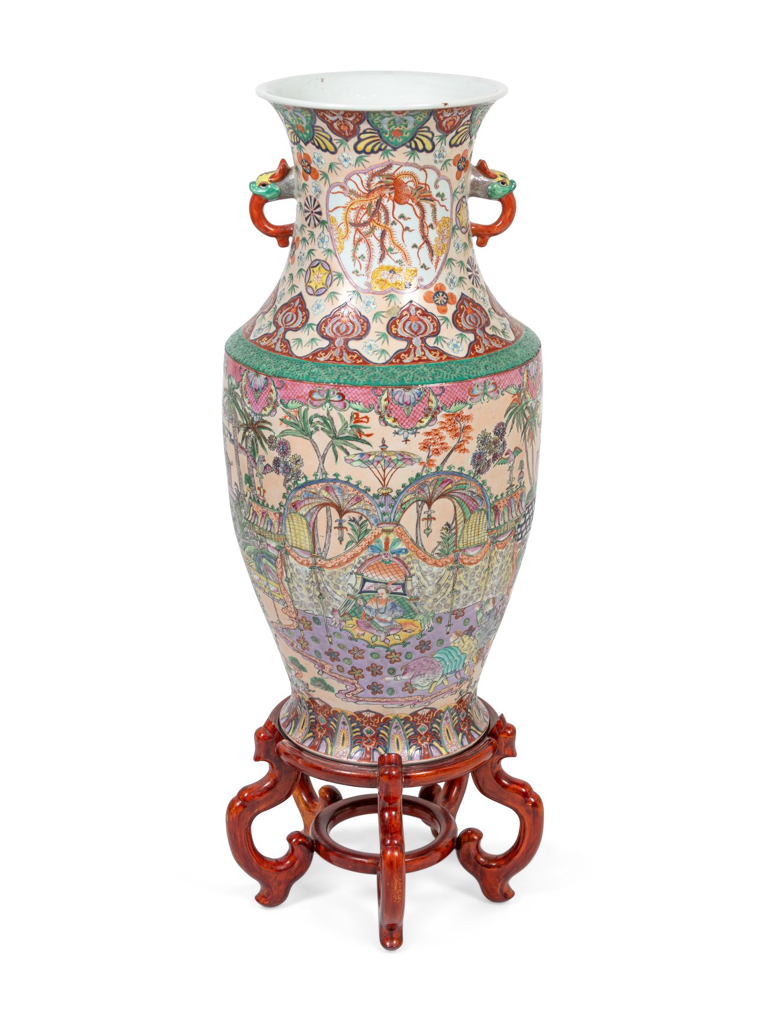 A Chinese Famille Rose Porcelain Large Vase