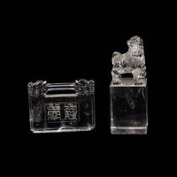 A Chinese Rock Crystal Seal and A Rock Crystal Lock-Form Pendant, 19th-20th Century — 晚清-民國 水晶長命鎖及獅鈕方章